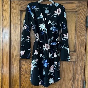 NWT BLACK TAPE Big Floral/ Grand Floral Black Dress Size Medium